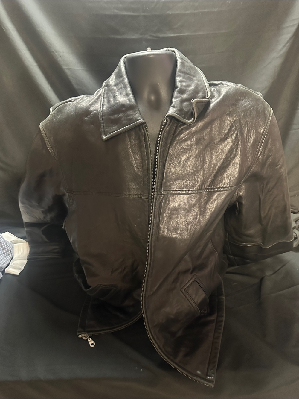 Men's Black Leather Zip-Front Jacket-Wilson’s pelle studio jacket-size L-#560